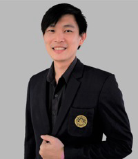 รุ่งโรจน์ ยิ่งสง่า